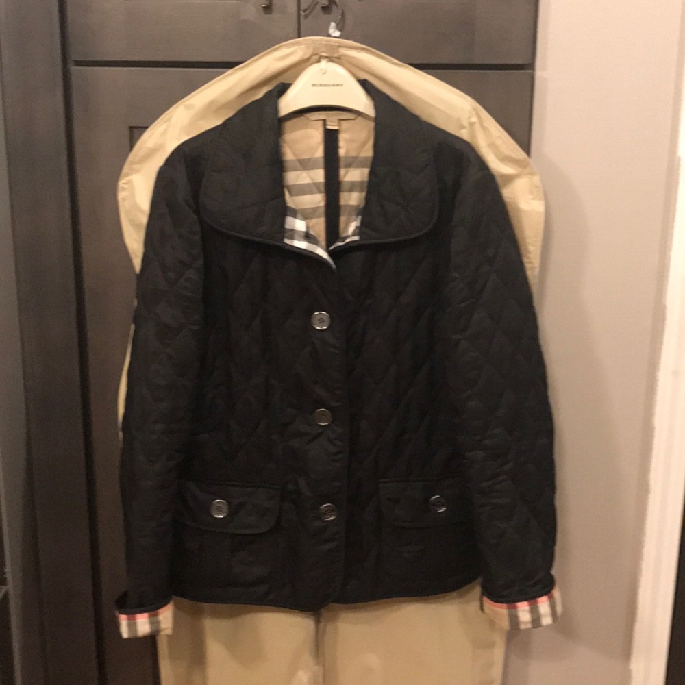 Size L Burberry quilted jacket black